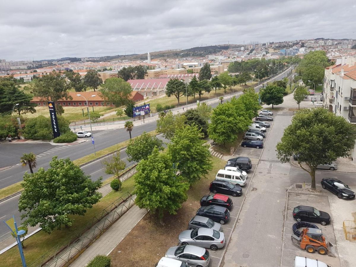 Enjoy Lisbon Cascais Sintra 1200 Metres To Metro Blue Line Sintra Rail Line Free Parking Apartment Amadora Exterior foto