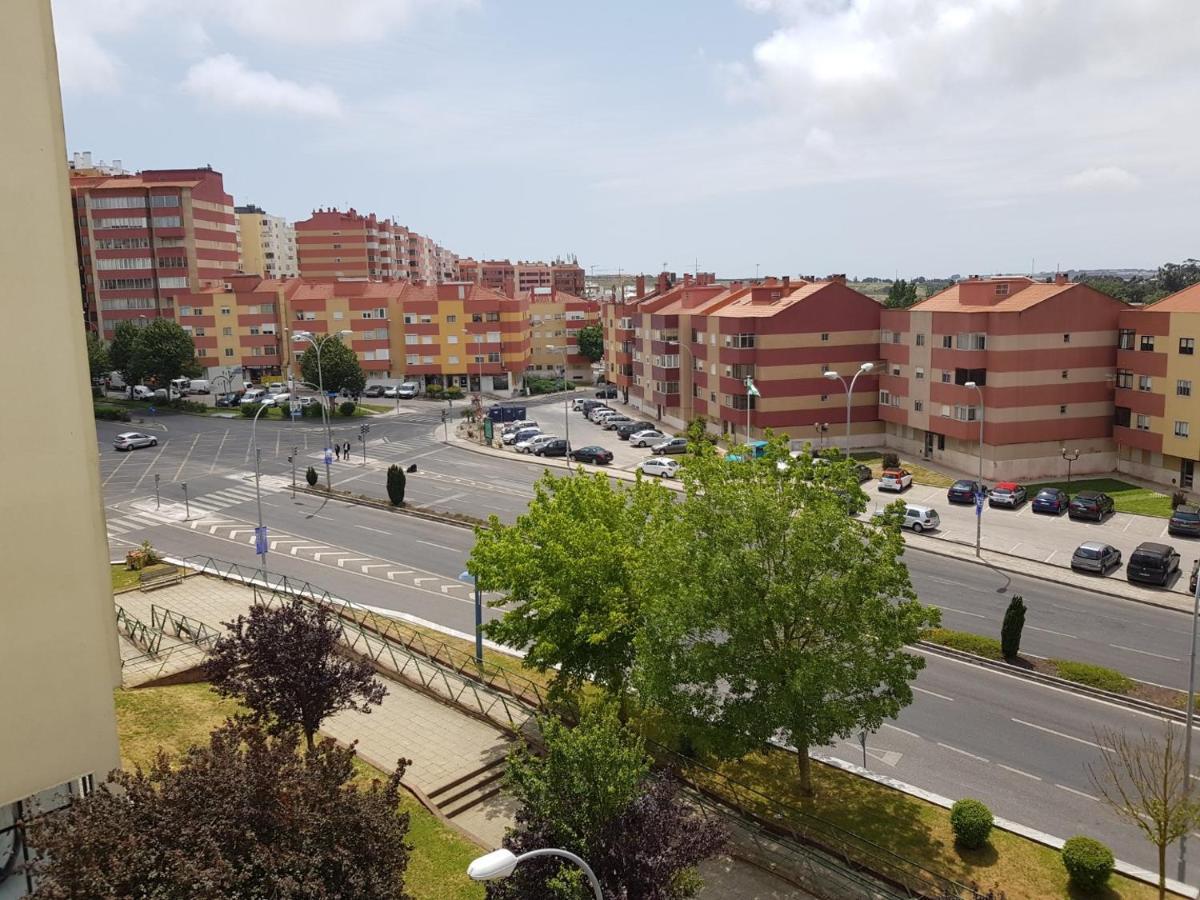Enjoy Lisbon Cascais Sintra 1200 Metres To Metro Blue Line Sintra Rail Line Free Parking Apartment Amadora Exterior foto